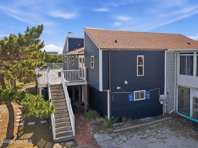 205 Oyster Lane, N Topsail Beach, NC 28460