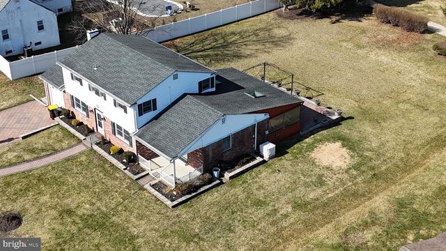 308 WILLOWBROOK RD, Horsham, PA 19044