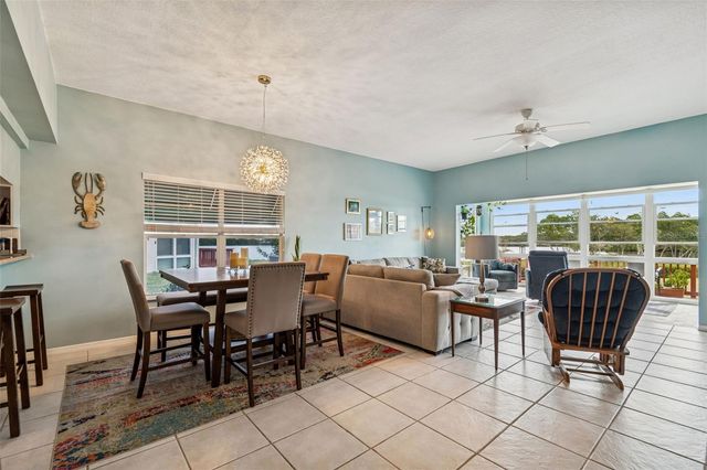 6499 99TH WAY N 18B, St Petersburg, FL 33708