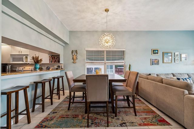 6499 99TH WAY N 18B, St Petersburg, FL 33708