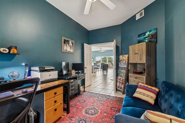 6499 99TH WAY N 18B, St Petersburg, FL 33708