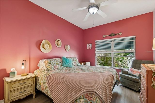 6499 99TH WAY N 18B, St Petersburg, FL 33708