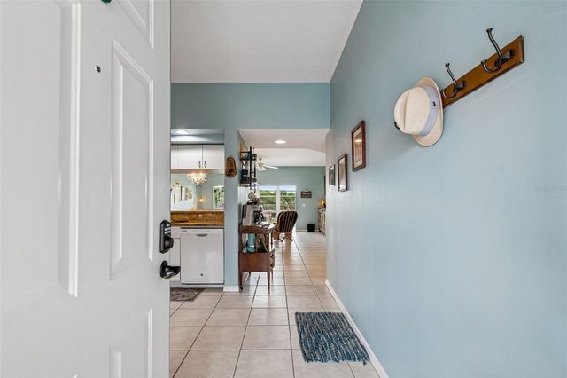 6499 99TH WAY N 18B, St Petersburg, FL 33708