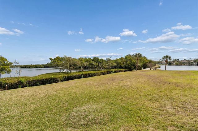 6499 99TH WAY N 18B, St Petersburg, FL 33708