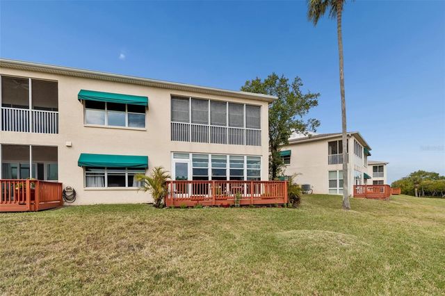 6499 99TH WAY N 18B, St Petersburg, FL 33708
