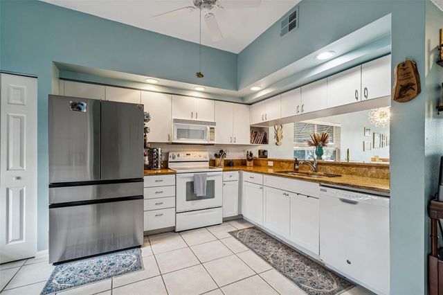 6499 99TH WAY N 18B, St Petersburg, FL 33708