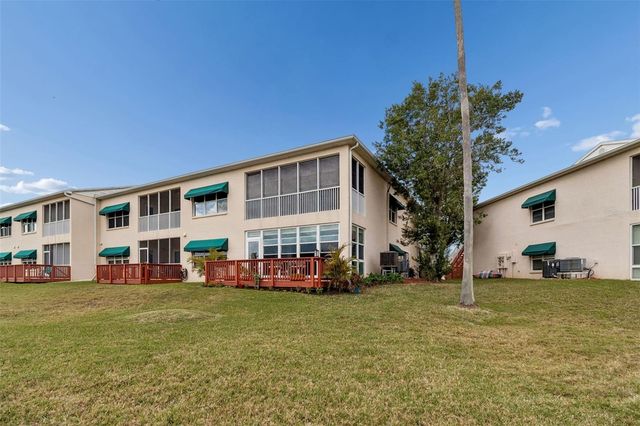 6499 99TH WAY N 18B, St Petersburg, FL 33708