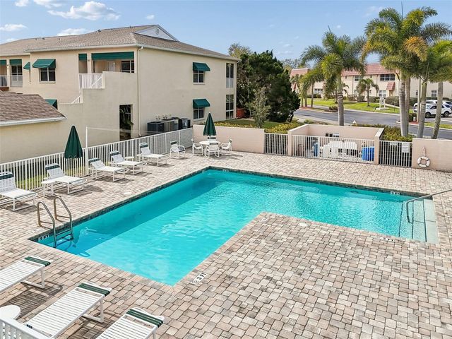 6499 99TH WAY N 18B, St Petersburg, FL 33708