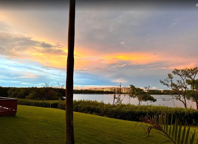 6499 99TH WAY N 18B, St Petersburg, FL 33708