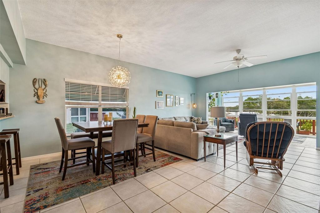 Image 15 of property listing at 6499 99TH WAY N 18B, St Petersburg, FL 33708