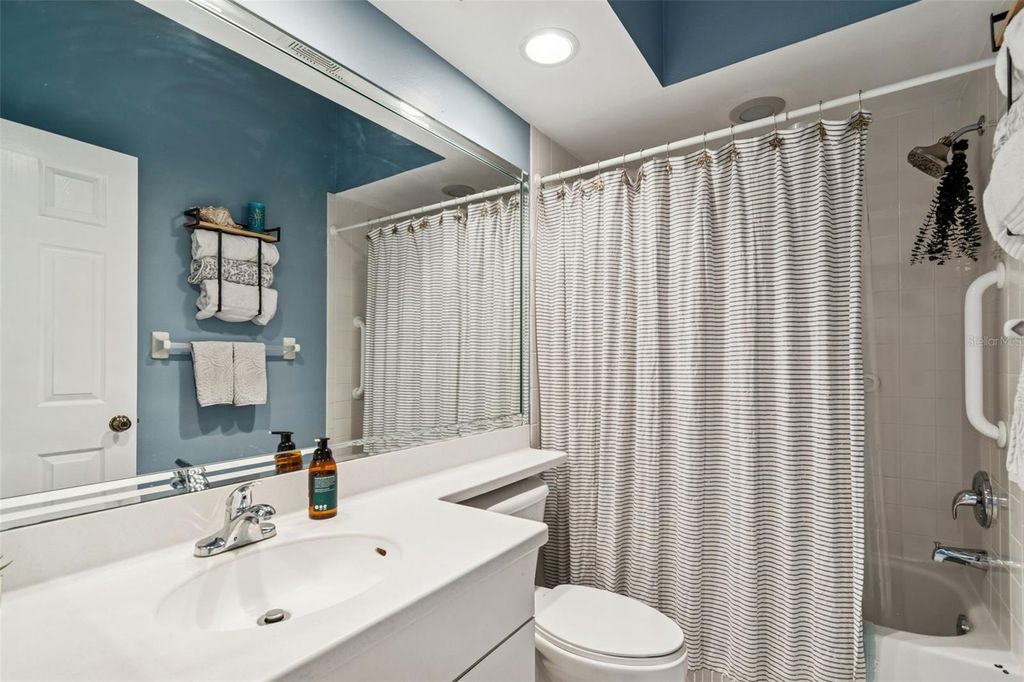 Image 42 of property listing at 6499 99TH WAY N 18B, St Petersburg, FL 33708