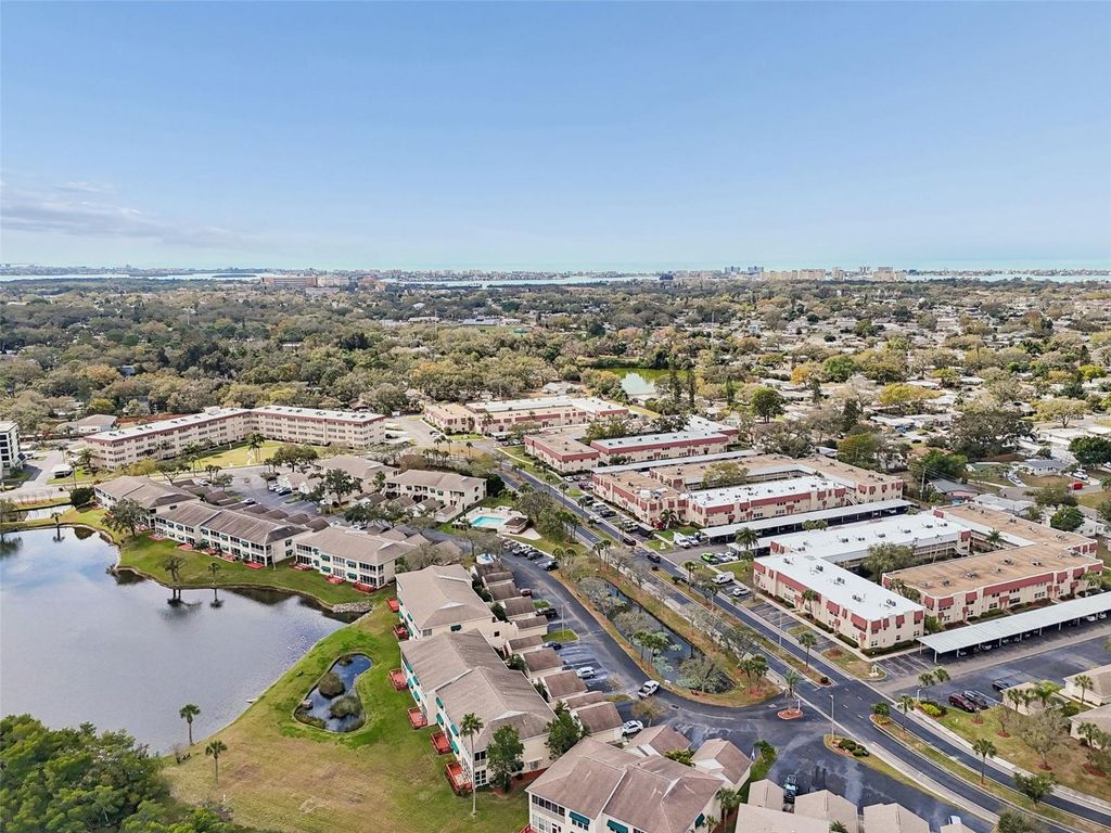 Image 70 of property listing at 6499 99TH WAY N 18B, St Petersburg, FL 33708