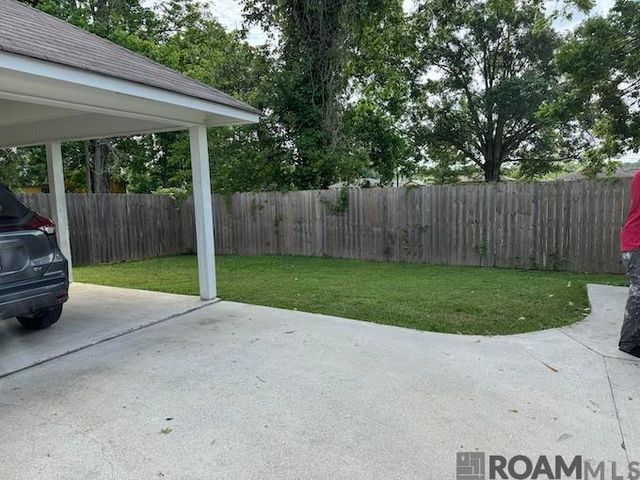 1737 Ravier Ln, Sunshine, LA 70780