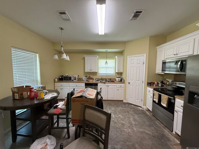 1737 Ravier Ln, Sunshine, LA 70780