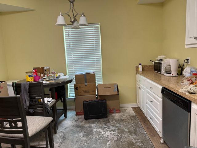 1737 Ravier Ln, Sunshine, LA 70780