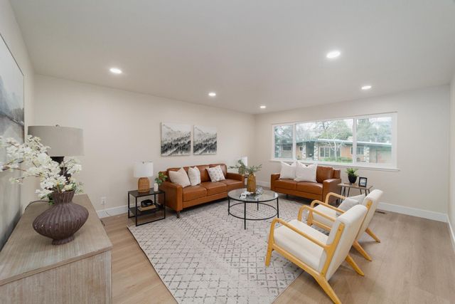 5076 Cocoa Palm Way, Fair Oaks, CA 95628