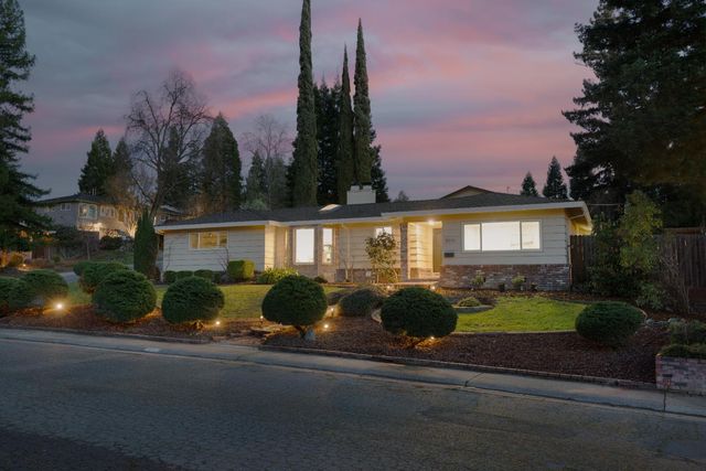 5076 Cocoa Palm Way, Fair Oaks, CA 95628