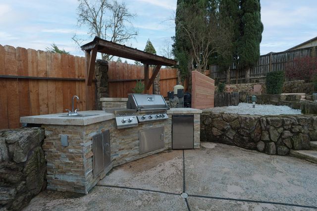 5076 Cocoa Palm Way, Fair Oaks, CA 95628