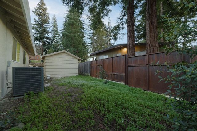 5076 Cocoa Palm Way, Fair Oaks, CA 95628