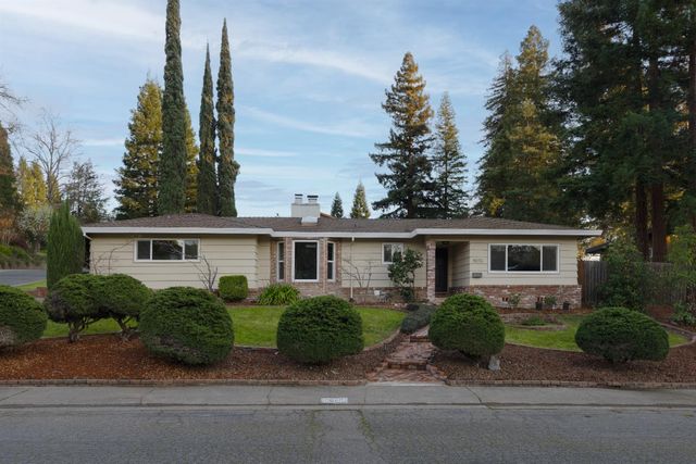 5076 Cocoa Palm Way, Fair Oaks, CA 95628