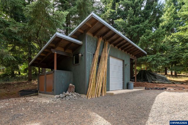19601 NE Trunk Rd, Dundee, OR 97115