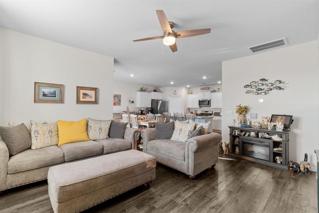 2140 Ainsley Dr., Little River, SC 29566