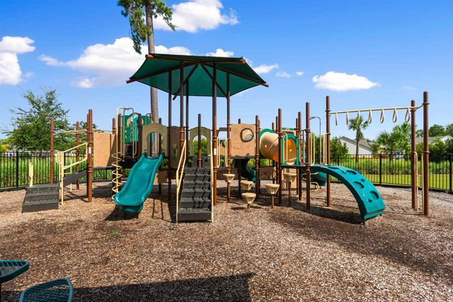 2140 Ainsley Dr., Little River, SC 29566