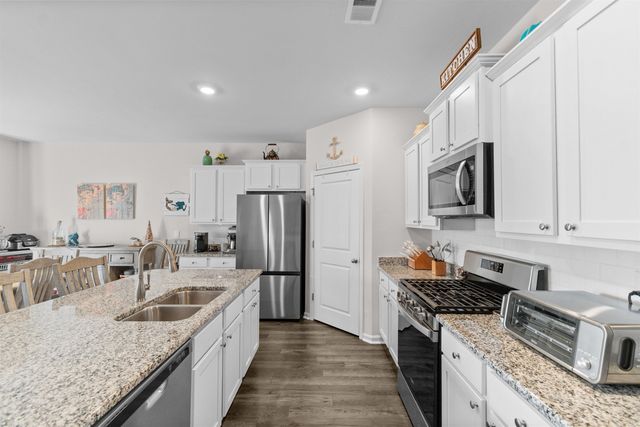 2140 Ainsley Dr., Little River, SC 29566