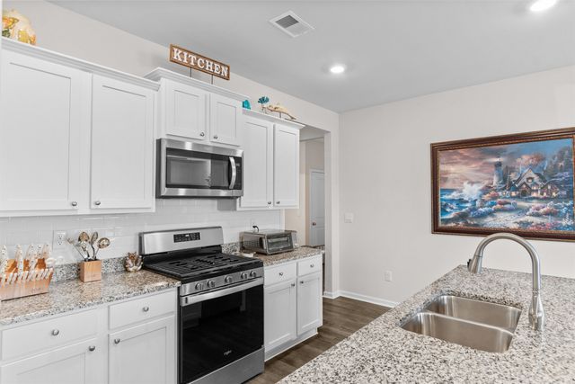 2140 Ainsley Dr., Little River, SC 29566