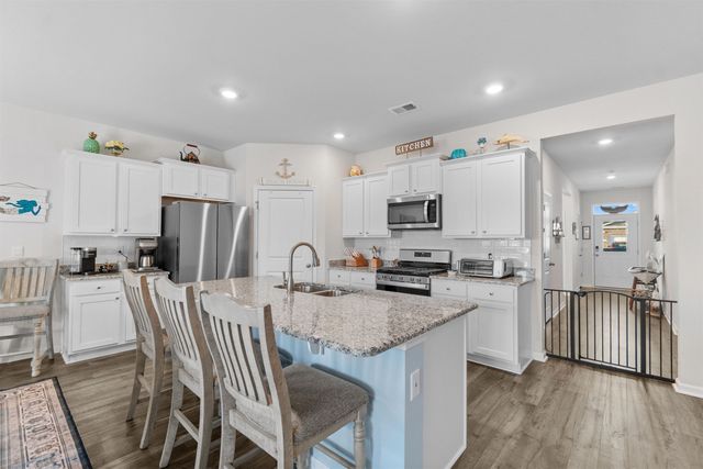 2140 Ainsley Dr., Little River, SC 29566