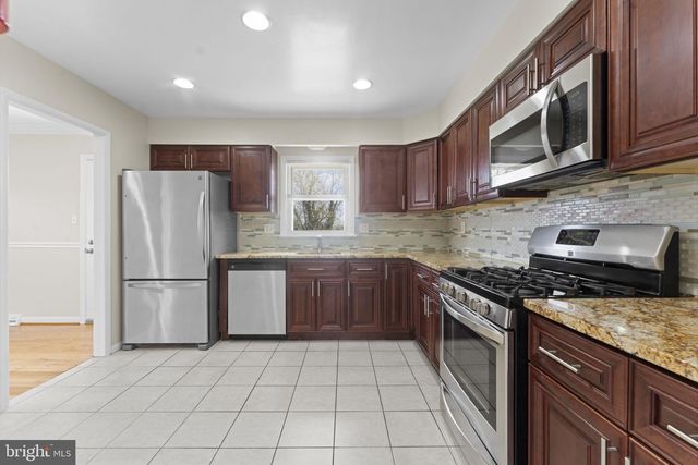 3003 RAYMOND CT, Fort Washington, MD 20744