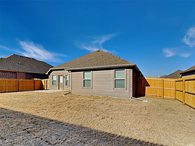 633 Comal Drive, Crandall, TX 75114