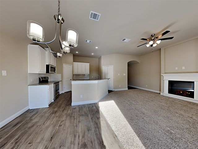 633 Comal Drive, Crandall, TX 75114