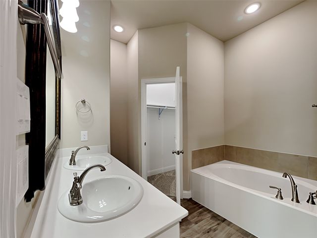 633 Comal Drive, Crandall, TX 75114