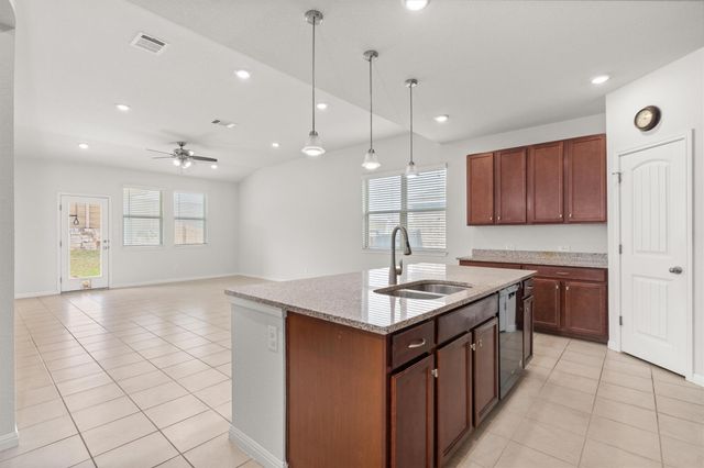 2124 Hat Bender LOOP, Round Rock, TX 78664