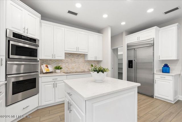 13832 ADMIRALS BEND Drive, Jacksonville, FL 32225