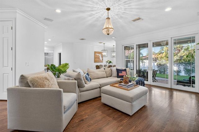 1298 SEVILLE LANE NE, St Petersburg, FL 33704