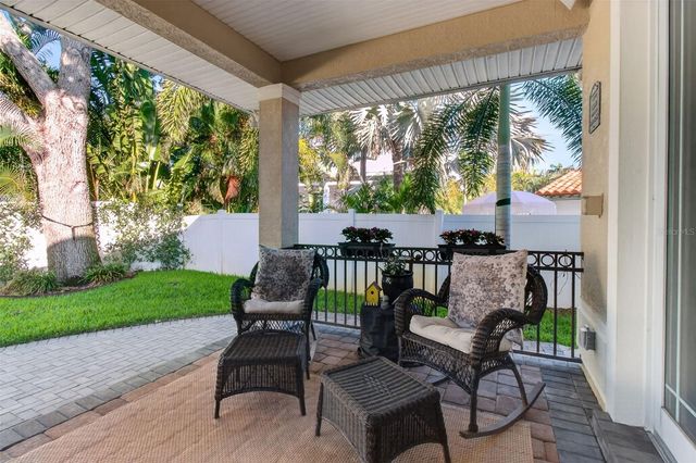 1298 SEVILLE LANE NE, St Petersburg, FL 33704