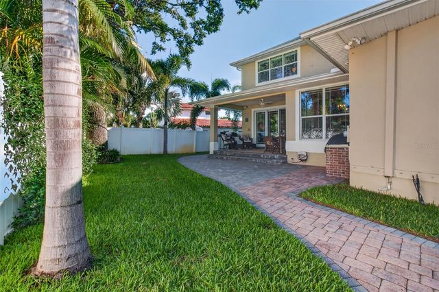 1298 SEVILLE LANE NE, St Petersburg, FL 33704