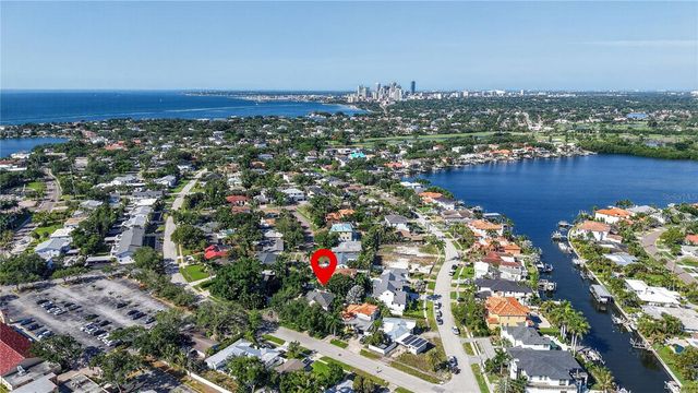 1298 SEVILLE LANE NE, St Petersburg, FL 33704
