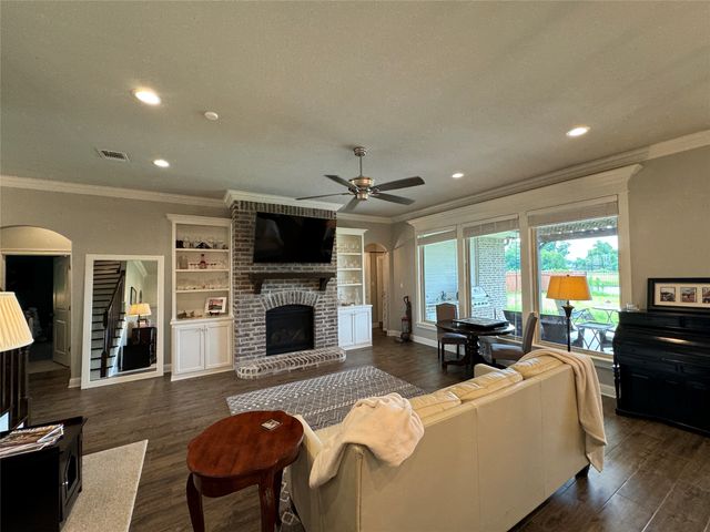 629 Dumaine Drive, Bossier City, LA 71111