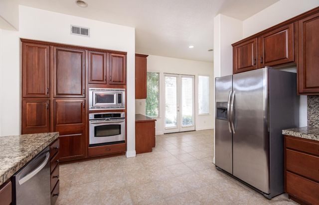 1801 Grey Owl Circle, Roseville, CA 95661