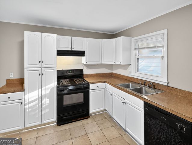 3888 Panthersville Road, Ellenwood, GA 30294