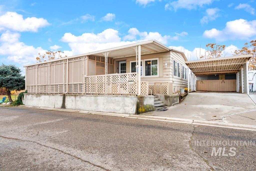 1715 Flamingo 61A, Nampa, ID 83651