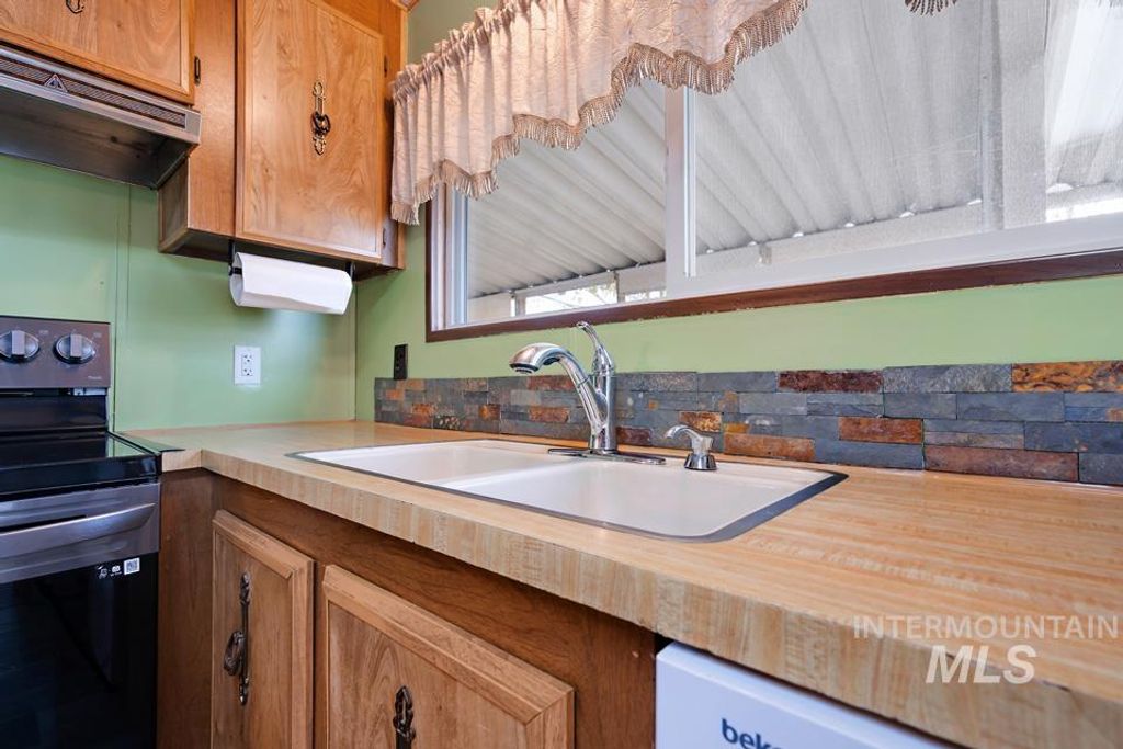 1715 Flamingo 61A, Nampa, ID 83651 photo 19