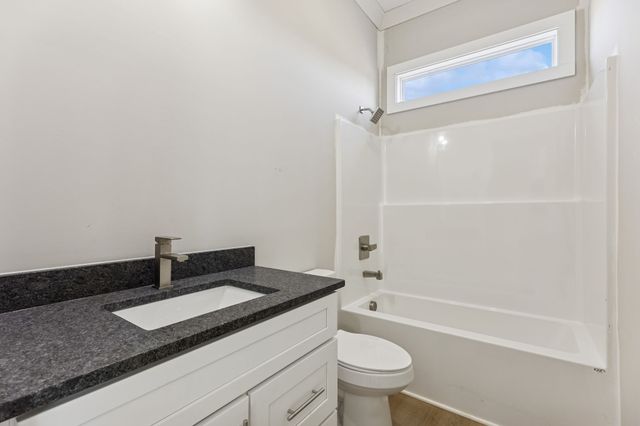 374 Chestnut Oak Avenue, Smithville, TN 37166