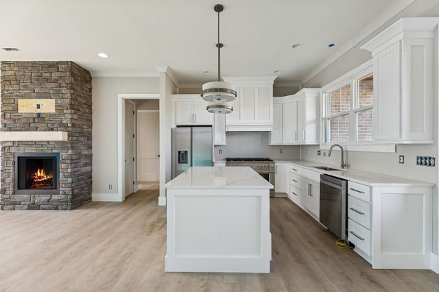 374 Chestnut Oak Avenue, Smithville, TN 37166