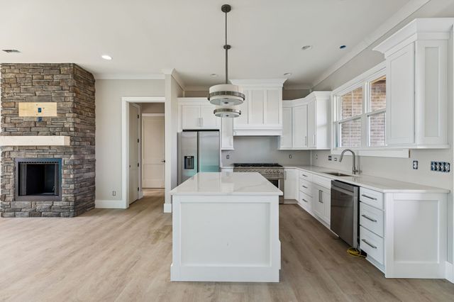 374 Chestnut Oak Avenue, Smithville, TN 37166