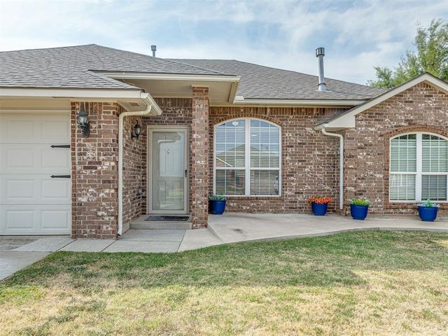 2200 Scissortail Landing Drive, Edmond, OK 73012