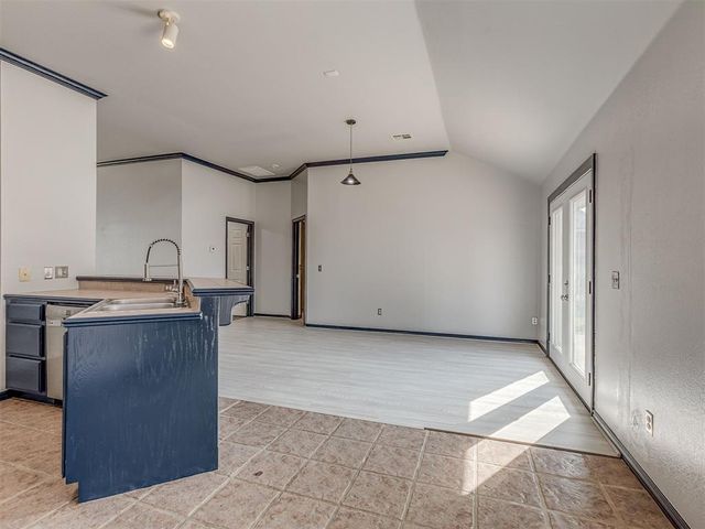 2200 Scissortail Landing Drive, Edmond, OK 73012